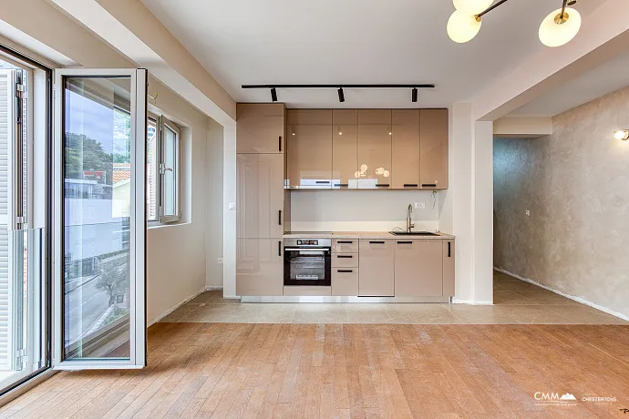 Moderne 2-Zimmer-Wohnung mit Panoramablick auf das Meer – Pržno, 68 m²